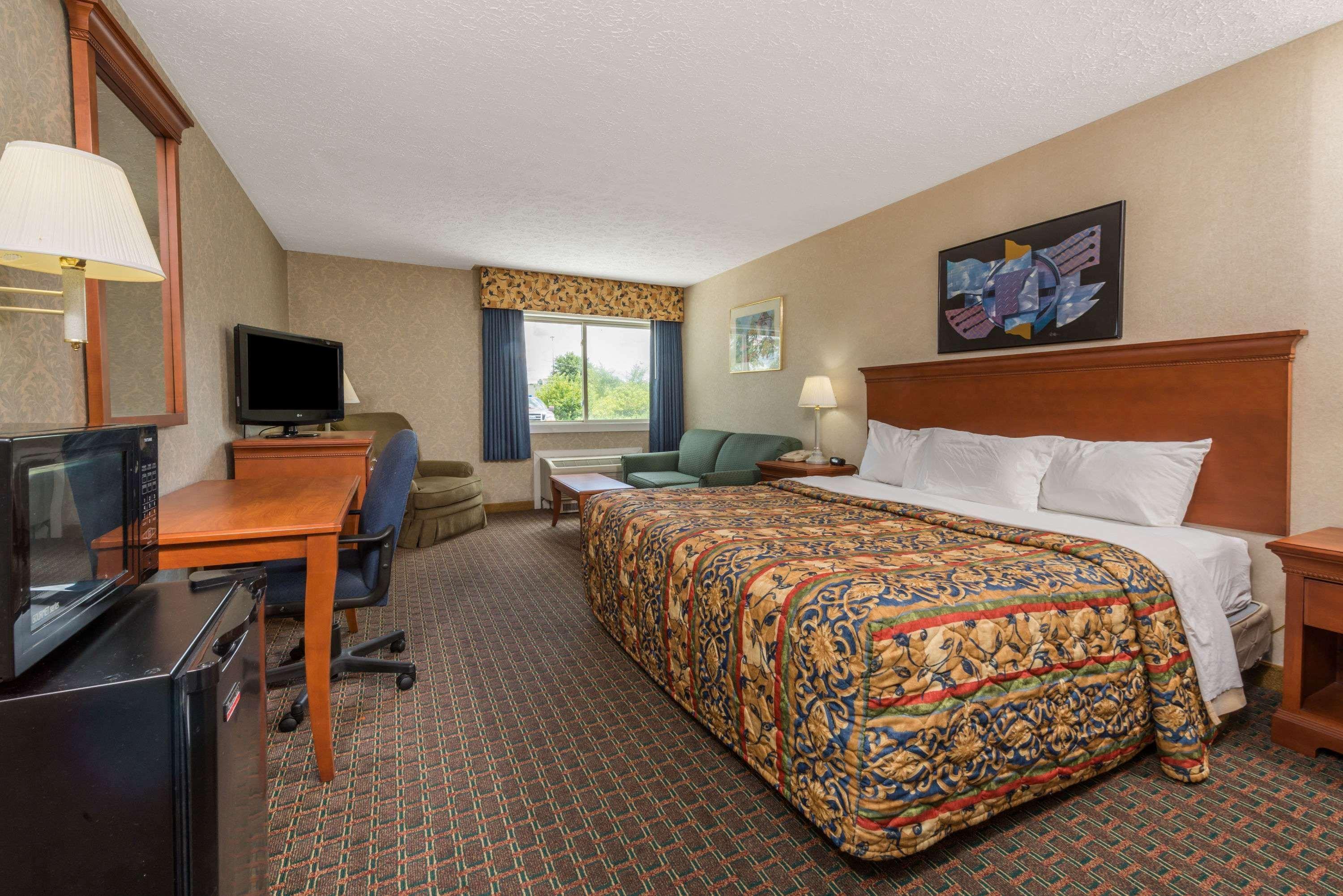 Days Inn By Wyndham Columbus In Luaran gambar