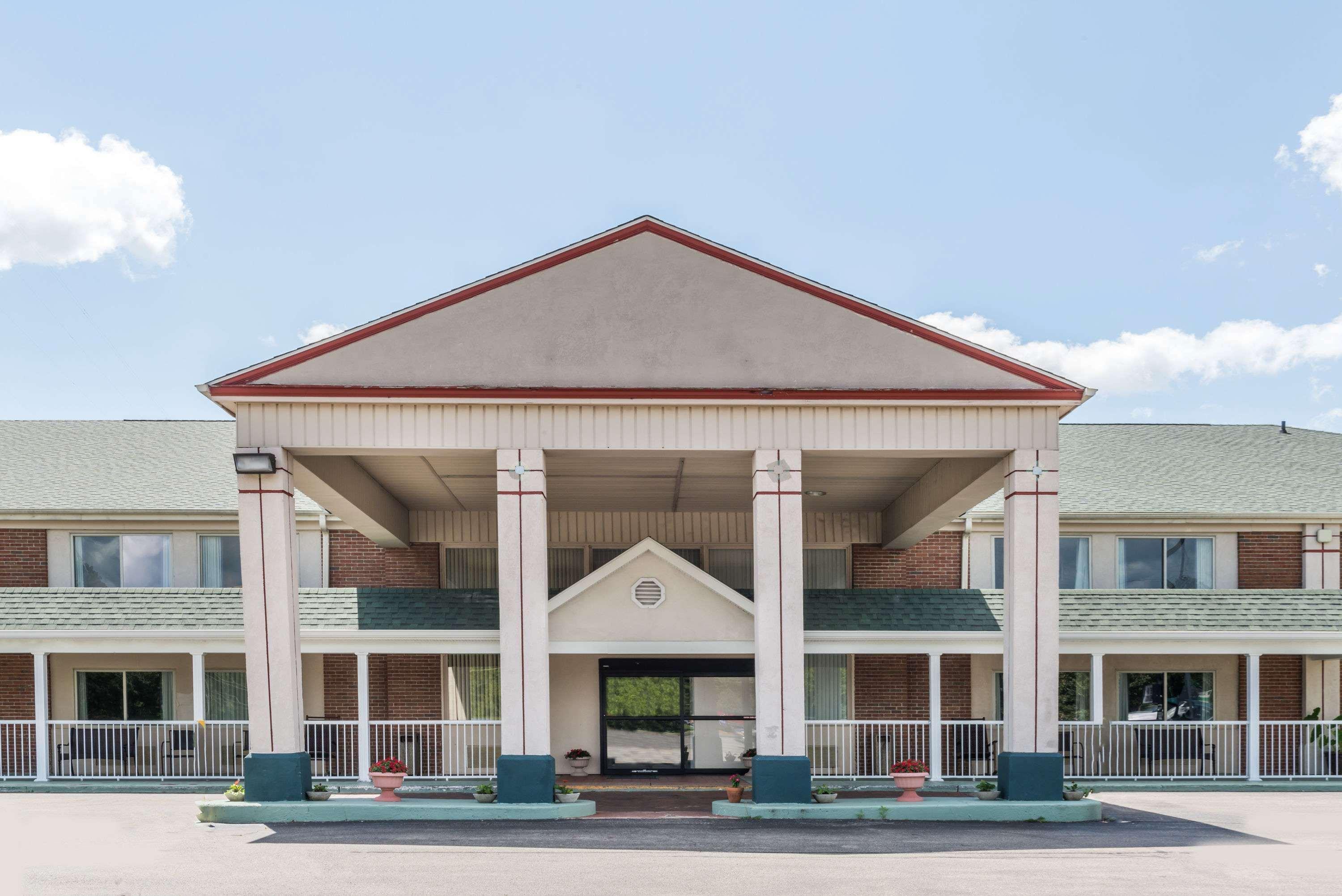 Days Inn By Wyndham Columbus In Luaran gambar